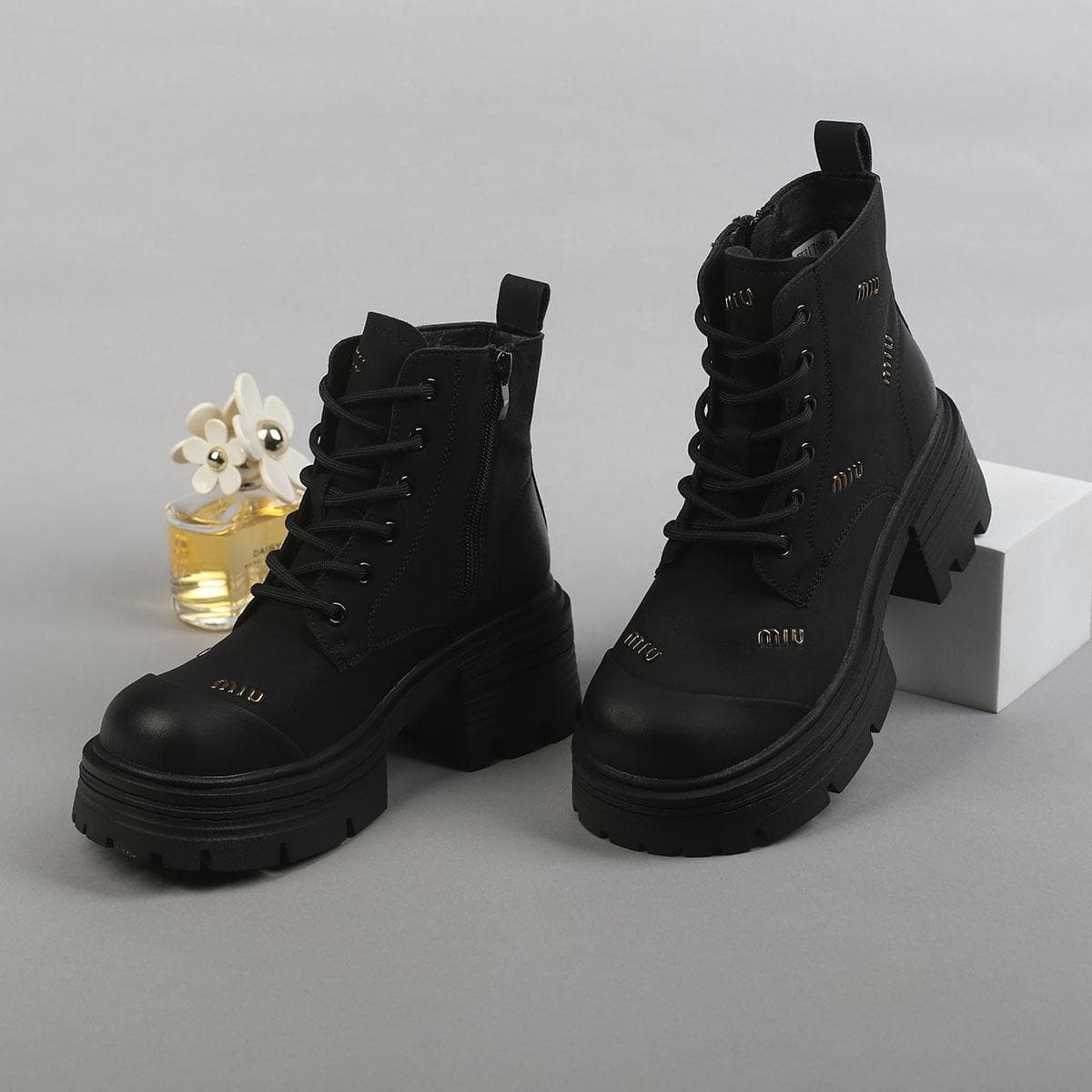 厚底レースアップショートバイクブーツ